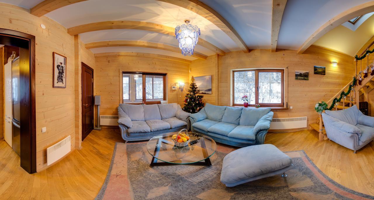 Gallery Of Mountains Holiday Home Jassinja Exterior foto